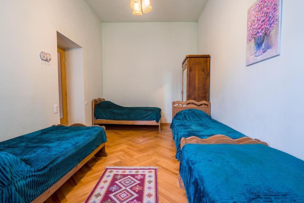 2br In The Heart Of Old