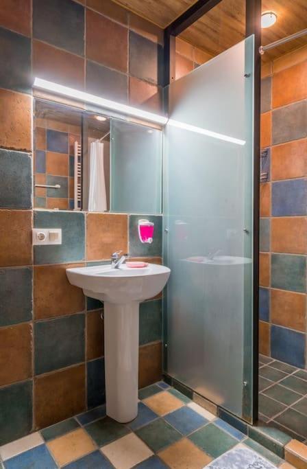 2br In The Heart Of Old Апартаменты Тбилиси
