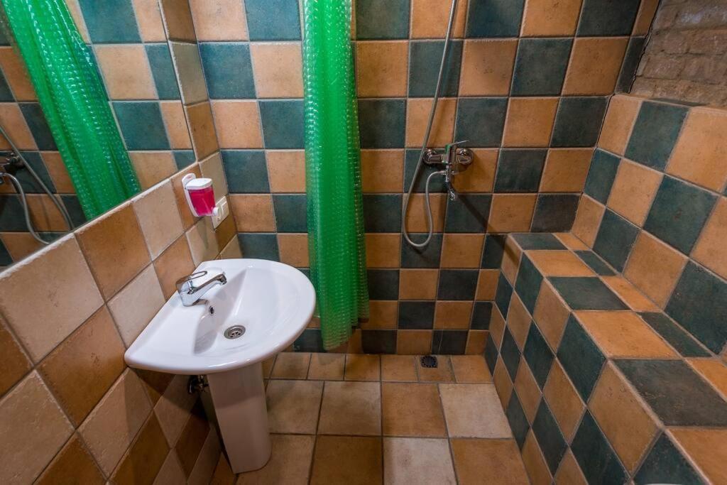 2br In The Heart Of Old Тбилиси