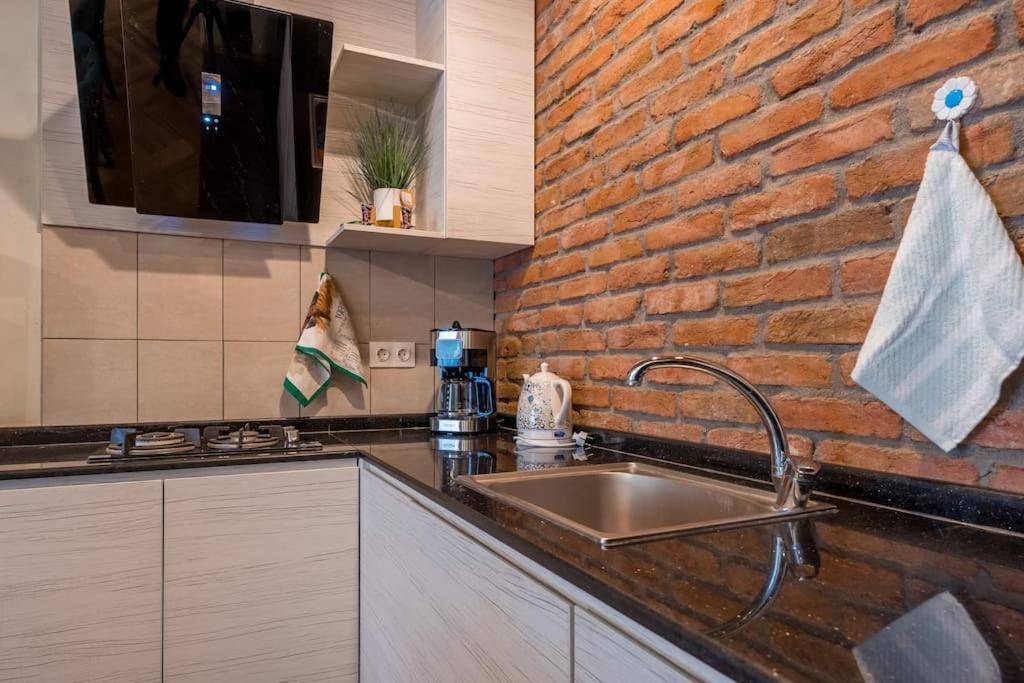 Апартаменты 2br In The Heart Of Old *