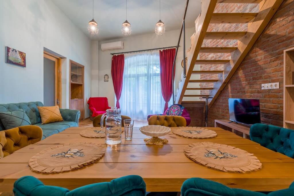 2br In The Heart Of Old Апартаменты Тбилиси