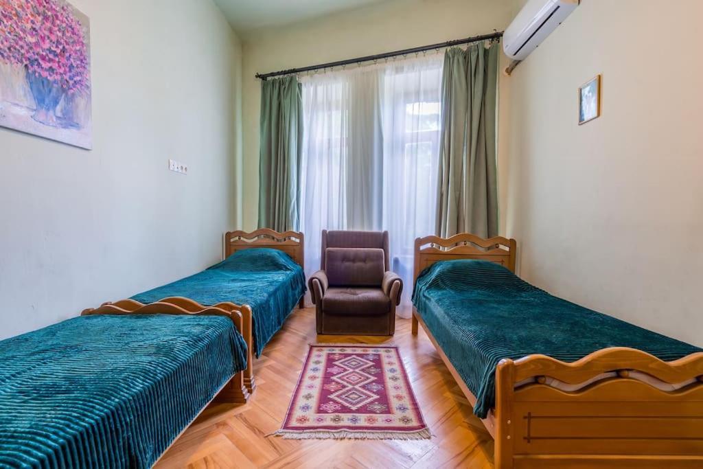 Апартаменты 2br In The Heart Of Old Тбилиси