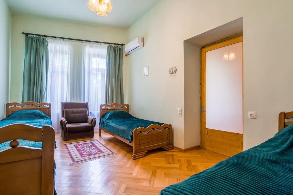 2br In The Heart Of Old Апартаменты *